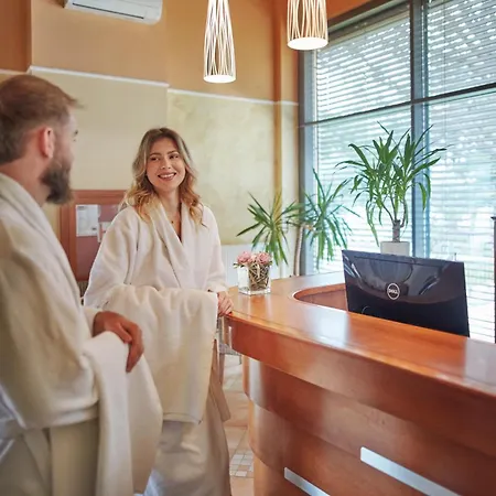 Apartahotel Adria - & Adria 4*