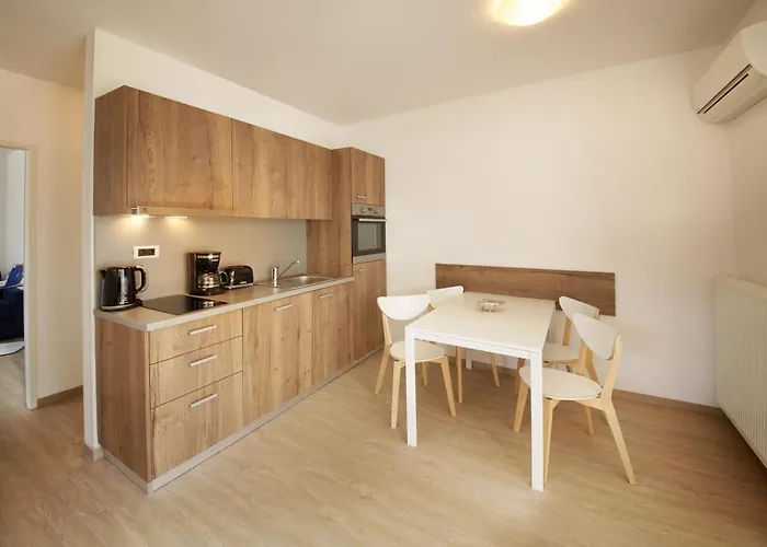 Adria - & Adria Hotel apartamentowy 4*